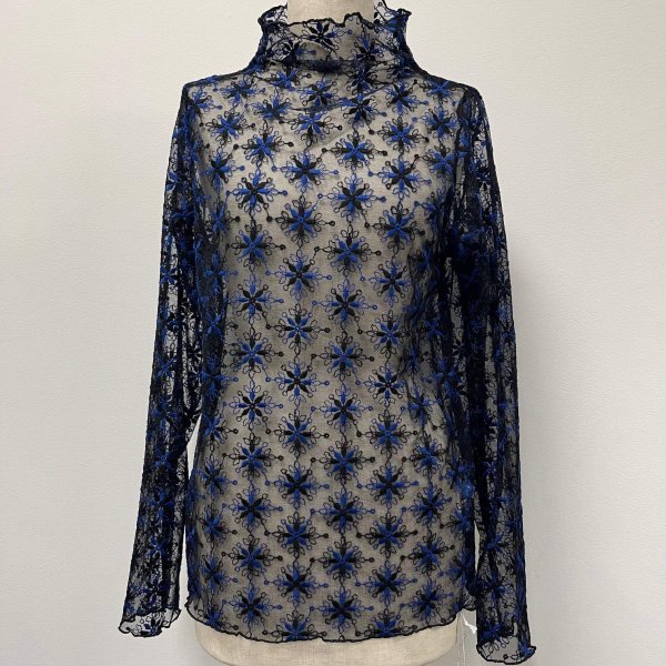 画像9: 刺繍入りチュールレース ボトルネックプルオーバー (9)