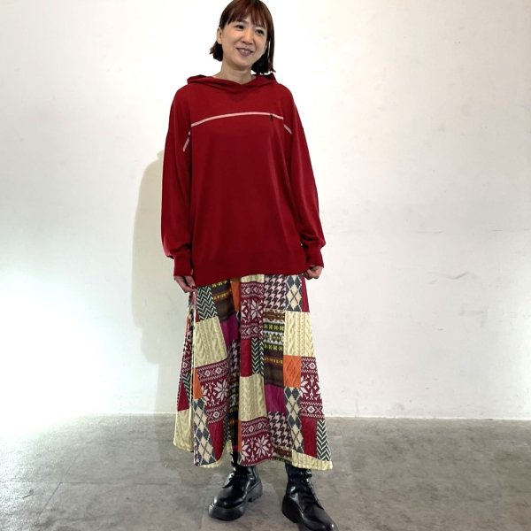 画像2: 猫刺繍入りフード付きプルオーバー (2)