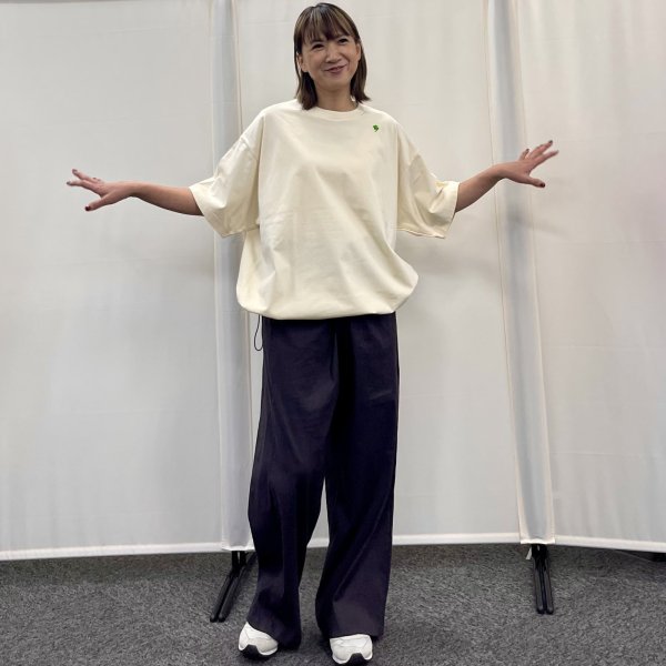 画像3: クローバー刺繍入り　裾ドローストリングス　ＢIGＴシャツ (3)