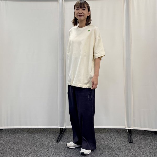 画像4: クローバー刺繍入り　裾ドローストリングス　ＢIGＴシャツ (4)