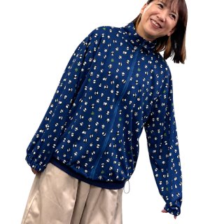 cocoraココラは上質素材で遊び心のある今までありそうでなかった大人服