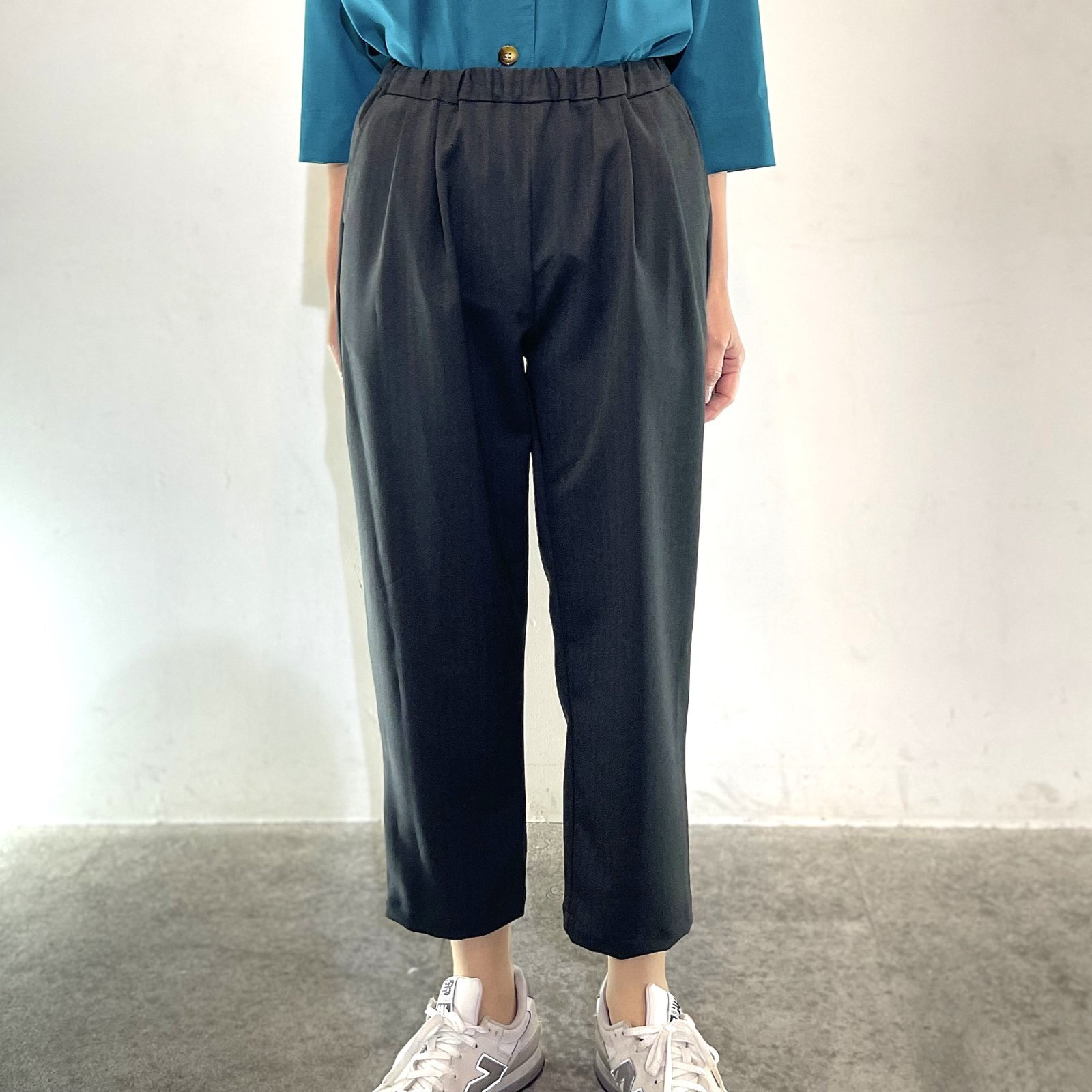 ゆったりペグトップパンツ